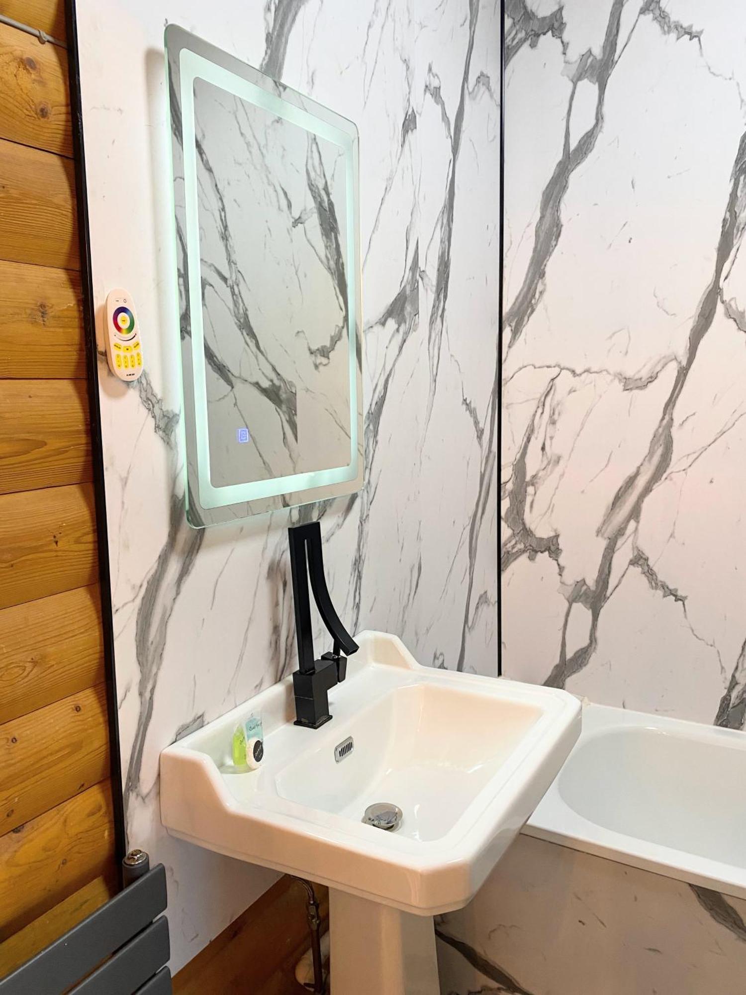 Вілла Kaoglen Squirrel Drey-Hot Tub-Pet Friendly-Perth Balnald Екстер'єр фото