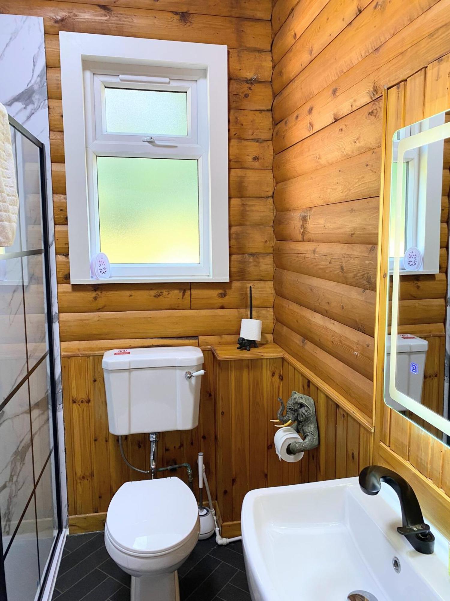 Вілла Kaoglen Squirrel Drey-Hot Tub-Pet Friendly-Perth Balnald Екстер'єр фото